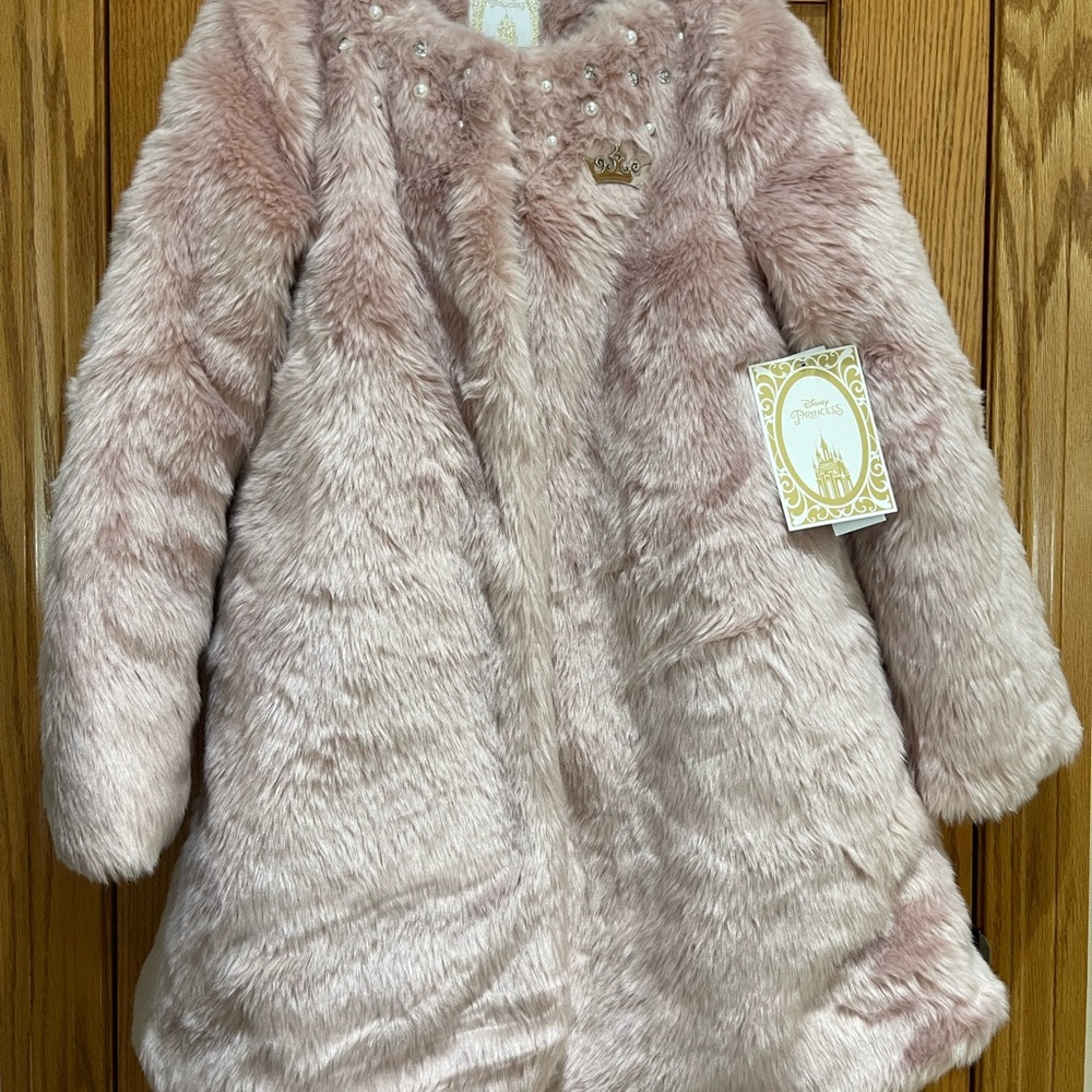 Stunning Faux Fur Disney Princess Jacket Size 9/10